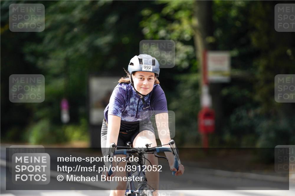14.09.2025 - Stadtparktriathlon Michael Burmester http://msf.ph/oto/8912052 14.09.2025 11:25:34 Radfahren 826, 852, 919, 992, 1000 meine-sportfotos.de