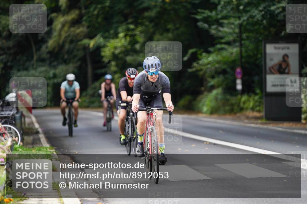 14.09.2025 - Stadtparktriathlon Michael Burmester http://msf.ph/oto/8912053 14.09.2025 11:25:37 Radfahren 826, 837, 852, 919, 992, 1000 meine-sportfotos.de