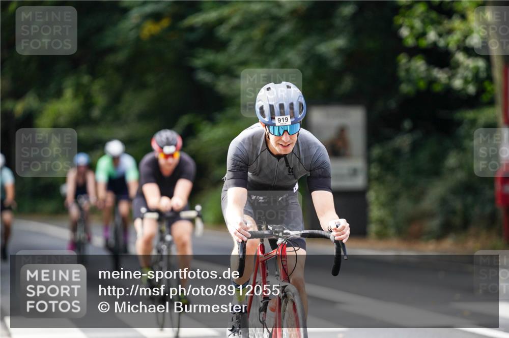 14.09.2025 - Stadtparktriathlon Michael Burmester http://msf.ph/oto/8912055 14.09.2025 11:25:38 Radfahren 826, 837, 852, 919, 992, 1000 meine-sportfotos.de