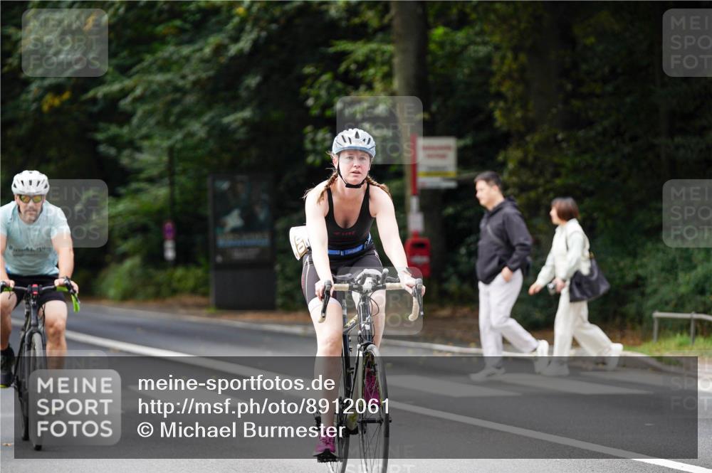 14.09.2025 - Stadtparktriathlon Michael Burmester http://msf.ph/oto/8912061 14.09.2025 11:25:42 Radfahren 826, 837, 852, 919, 1000 meine-sportfotos.de