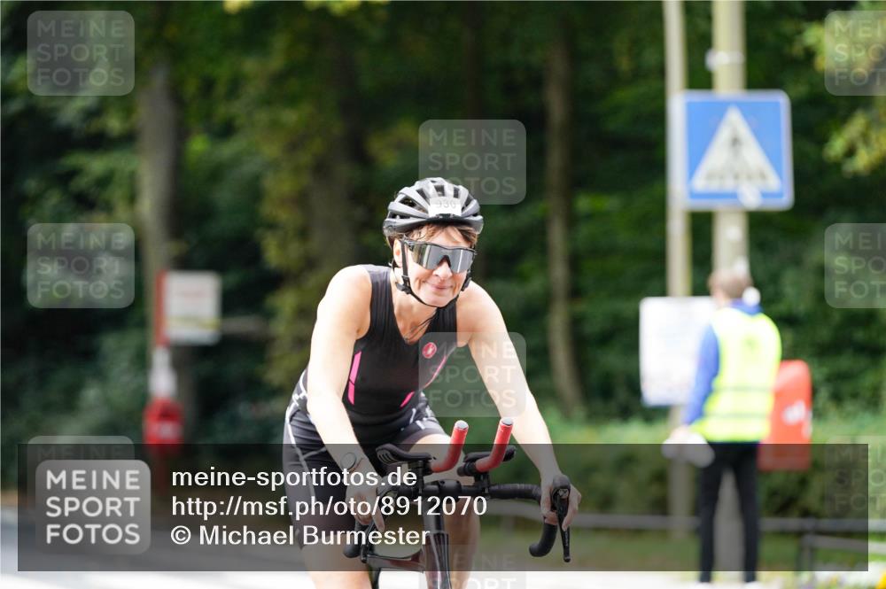 14.09.2025 - Stadtparktriathlon Michael Burmester http://msf.ph/oto/8912070 14.09.2025 11:26:10 Radfahren 835, 930, 951, 1006 meine-sportfotos.de