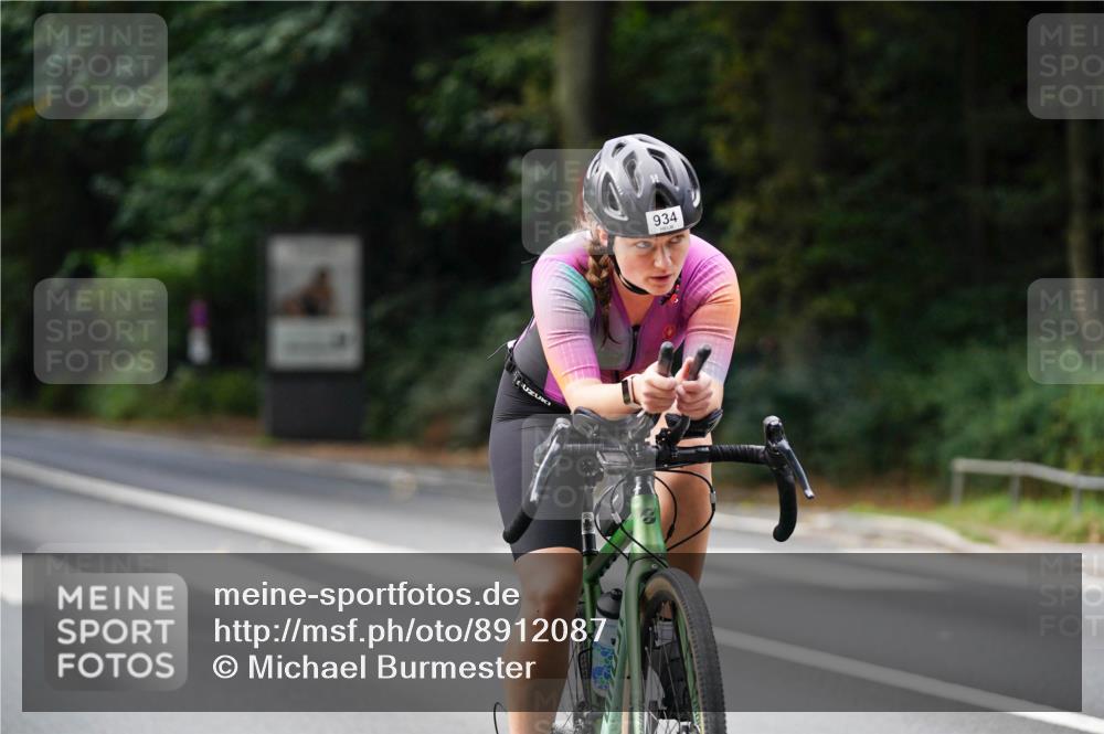 14.09.2025 - Stadtparktriathlon Michael Burmester http://msf.ph/oto/8912087 14.09.2025 11:26:31 Radfahren 846, 902, 926, 931, 934, 942, 976, 1015 meine-sportfotos.de