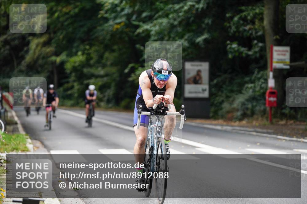 14.09.2025 - Stadtparktriathlon Michael Burmester http://msf.ph/oto/8912088 14.09.2025 11:26:32 Radfahren 846, 902, 911, 926, 931, 934, 942, 961, 976, 1015 meine-sportfotos.de