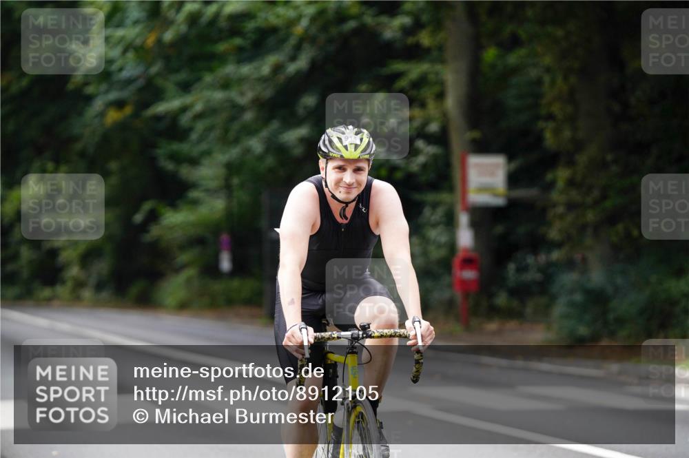 14.09.2025 - Stadtparktriathlon Michael Burmester http://msf.ph/oto/8912105 14.09.2025 11:26:49 Radfahren 868, 898, 905, 914, 932, 969, 985 meine-sportfotos.de