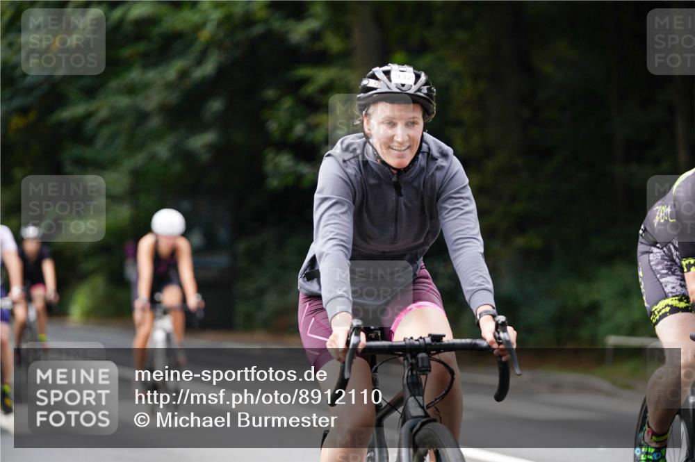 14.09.2025 - Stadtparktriathlon Michael Burmester http://msf.ph/oto/8912110 14.09.2025 11:26:55 Radfahren 868, 898, 932, 969, 985, 995 meine-sportfotos.de
