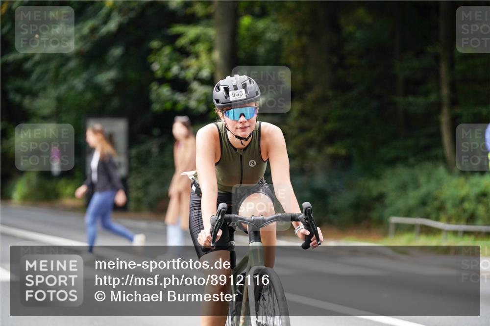 14.09.2025 - Stadtparktriathlon Michael Burmester http://msf.ph/oto/8912116 14.09.2025 11:26:58 Radfahren 868, 898, 932, 969, 985, 995 meine-sportfotos.de