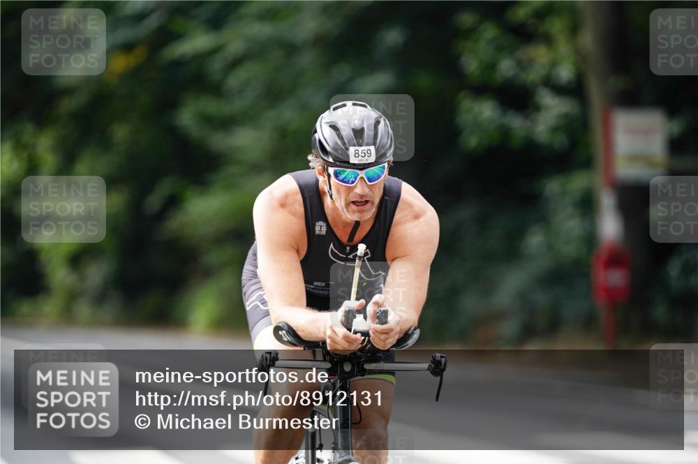14.09.2025 - Stadtparktriathlon Michael Burmester http://msf.ph/oto/8912131 14.09.2025 11:27:37 Radfahren 841, 859, 889, 917, 1020 meine-sportfotos.de