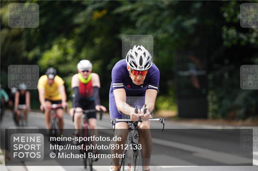 14.09.2025 - Stadtparktriathlon Michael Burmester http://msf.ph/oto/8912133 14.09.2025 11:27:40 Radfahren 841, 859, 889, 917, 944, 990, 1016, 1020 meine-sportfotos.de