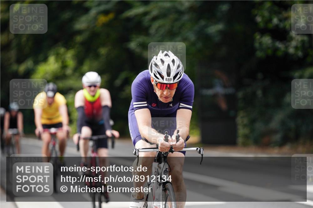14.09.2025 - Stadtparktriathlon Michael Burmester http://msf.ph/oto/8912134 14.09.2025 11:27:40 Radfahren 841, 859, 889, 917, 944, 990, 1016, 1020 meine-sportfotos.de