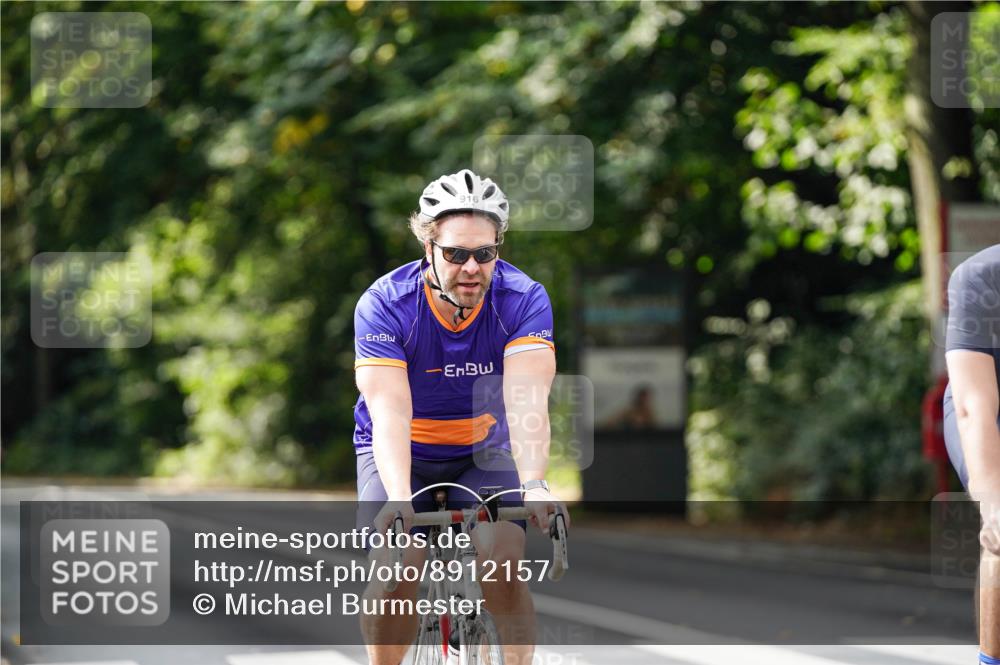 14.09.2025 - Stadtparktriathlon Michael Burmester http://msf.ph/oto/8912157 14.09.2025 11:28:00 Radfahren 848, 890, 897, 916, 925, 941 meine-sportfotos.de
