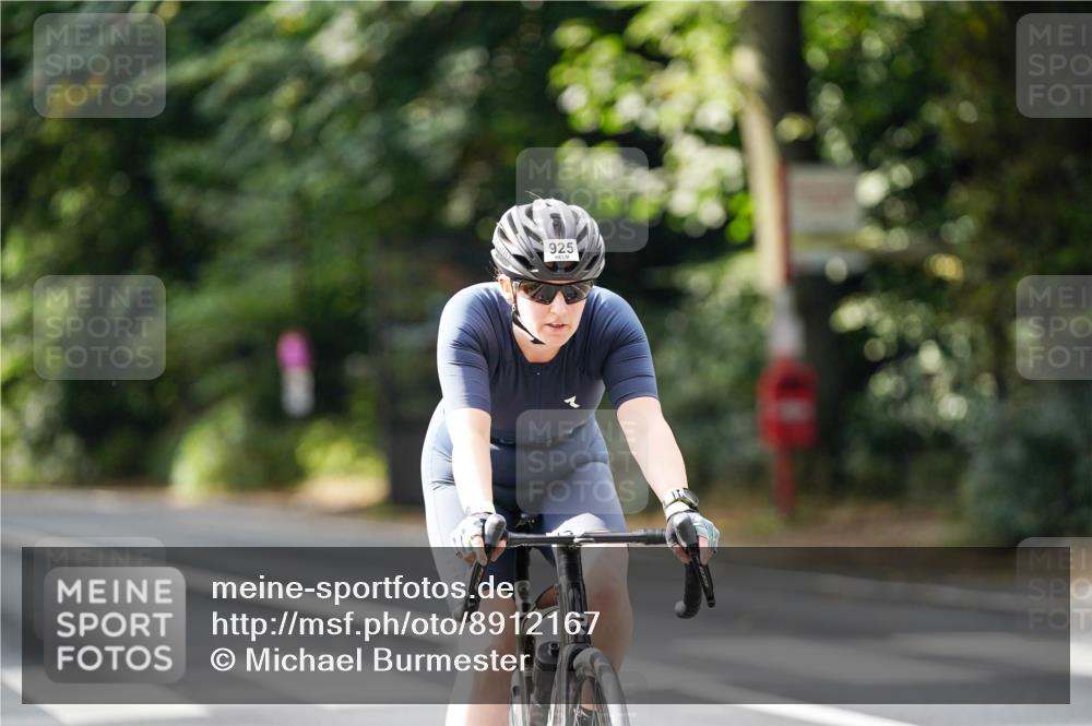 14.09.2025 - Stadtparktriathlon Michael Burmester http://msf.ph/oto/8912167 14.09.2025 11:28:09 Radfahren 854, 925, 941 meine-sportfotos.de