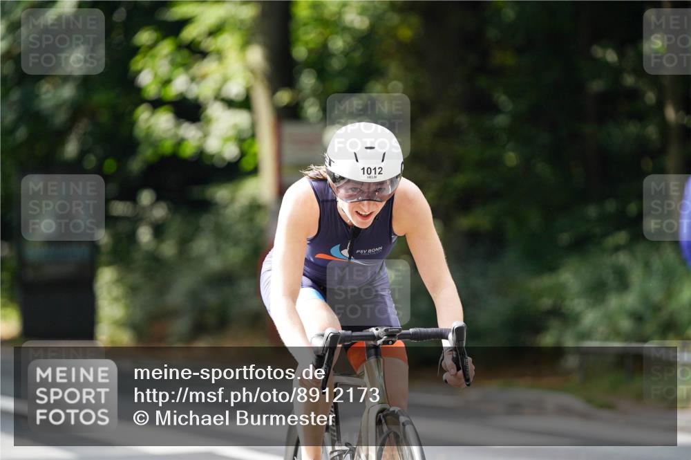 14.09.2025 - Stadtparktriathlon Michael Burmester http://msf.ph/oto/8912173 14.09.2025 11:28:19 Radfahren 1012 meine-sportfotos.de