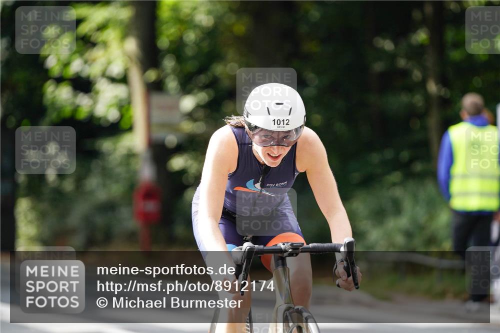 14.09.2025 - Stadtparktriathlon Michael Burmester http://msf.ph/oto/8912174 14.09.2025 11:28:19 Radfahren 1012 meine-sportfotos.de