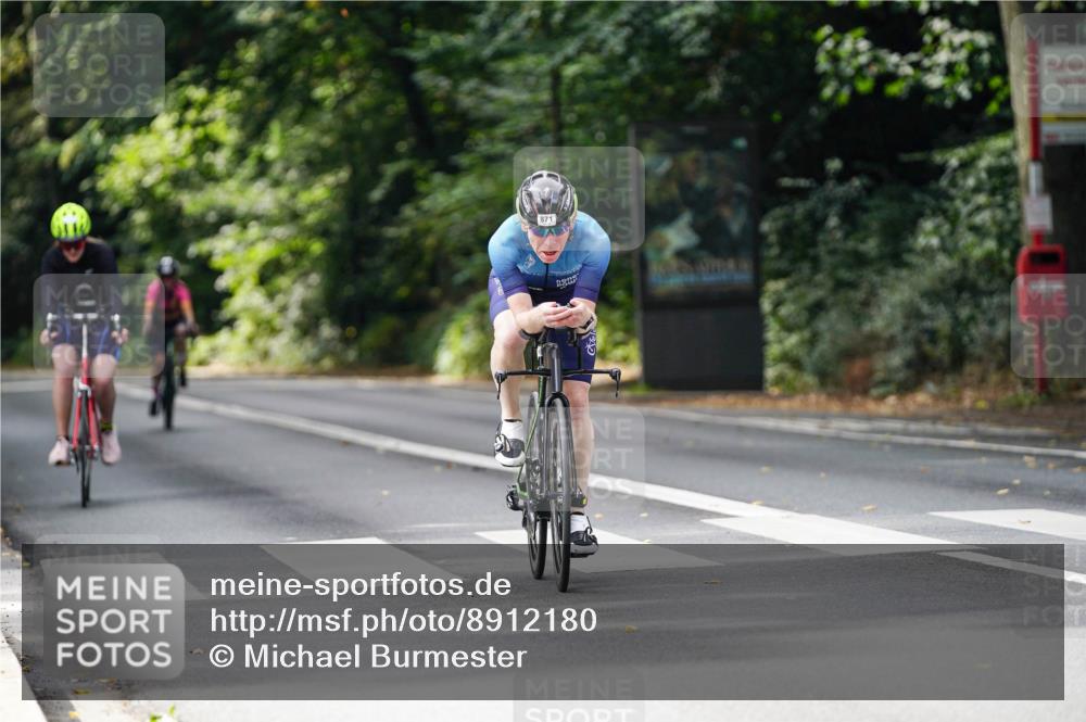 14.09.2025 - Stadtparktriathlon Michael Burmester http://msf.ph/oto/8912180 14.09.2025 11:28:42 Radfahren 871, 938, 1018, 1019 meine-sportfotos.de