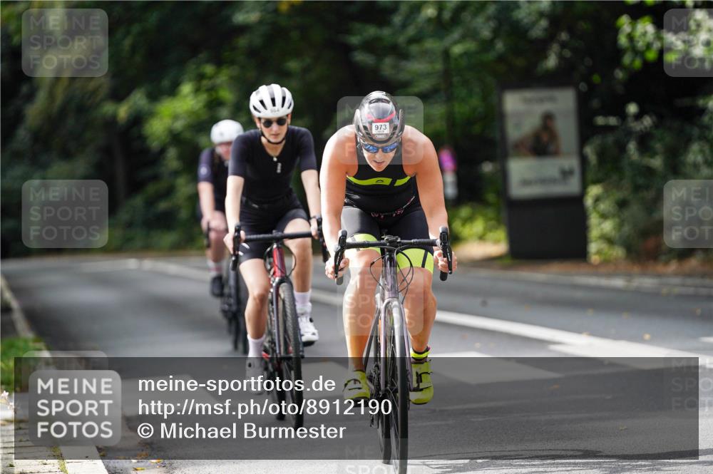 14.09.2025 - Stadtparktriathlon Michael Burmester http://msf.ph/oto/8912190 14.09.2025 11:28:53 Radfahren 938, 973, 982, 984, 989, 1018 meine-sportfotos.de
