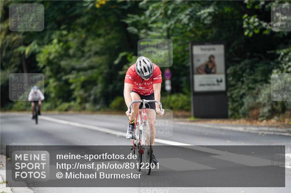 14.09.2025 - Stadtparktriathlon Michael Burmester http://msf.ph/oto/8912201 14.09.2025 11:29:45 Radfahren 873, 891, 892, 981 meine-sportfotos.de