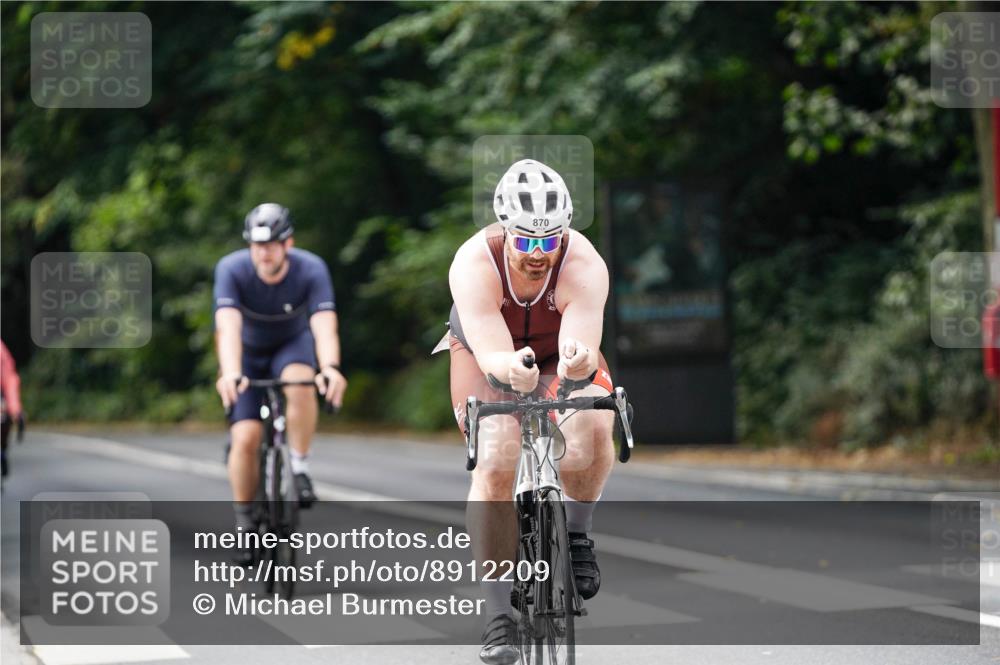 14.09.2025 - Stadtparktriathlon Michael Burmester http://msf.ph/oto/8912209 14.09.2025 11:30:09 Radfahren 828, 870, 918, 921, 955 meine-sportfotos.de
