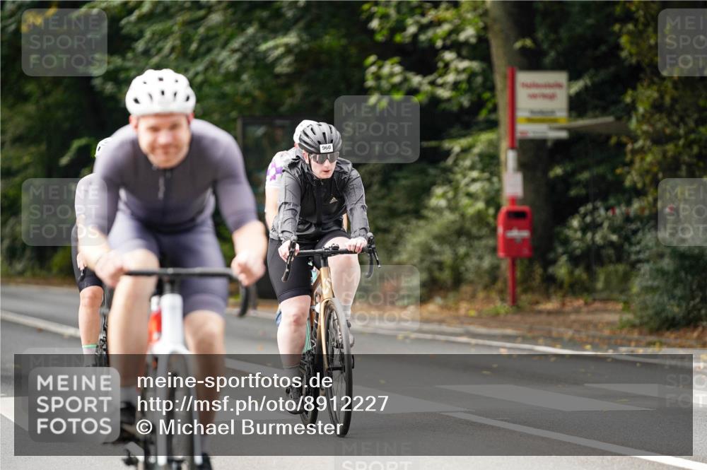 14.09.2025 - Stadtparktriathlon Michael Burmester http://msf.ph/oto/8912227 14.09.2025 11:30:34 Radfahren 822, 829, 850, 855, 927, 952, 960, 1014 meine-sportfotos.de