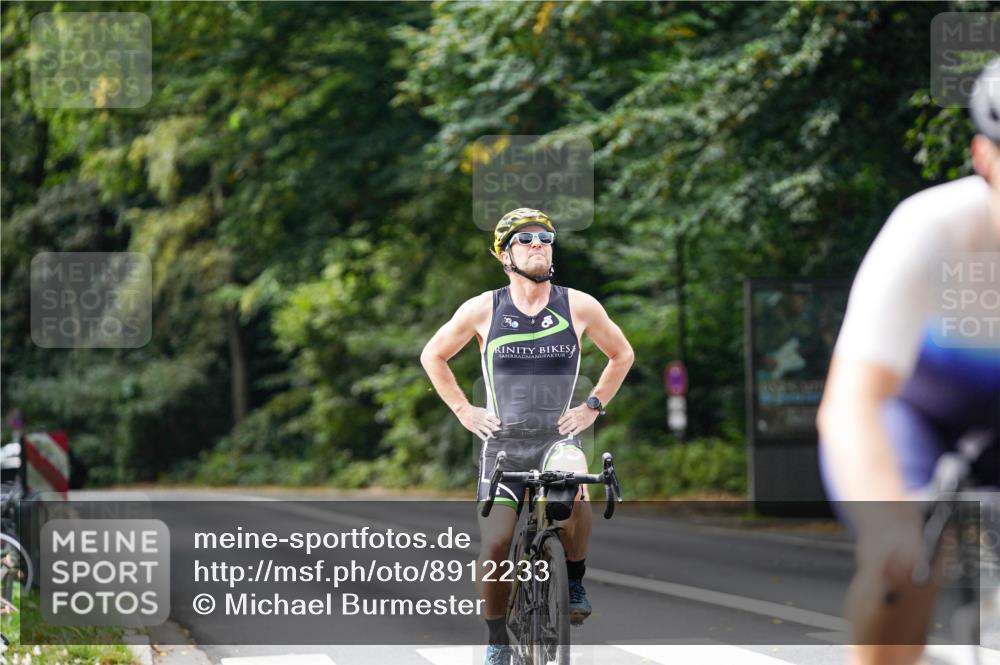 14.09.2025 - Stadtparktriathlon Michael Burmester http://msf.ph/oto/8912233 14.09.2025 11:30:39 Radfahren 822, 829, 850, 855, 952, 960, 1014 meine-sportfotos.de