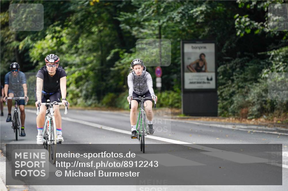 14.09.2025 - Stadtparktriathlon Michael Burmester http://msf.ph/oto/8912243 14.09.2025 11:30:58 Radfahren 862, 882, 929, 945, 957, 964, 987, 998 meine-sportfotos.de