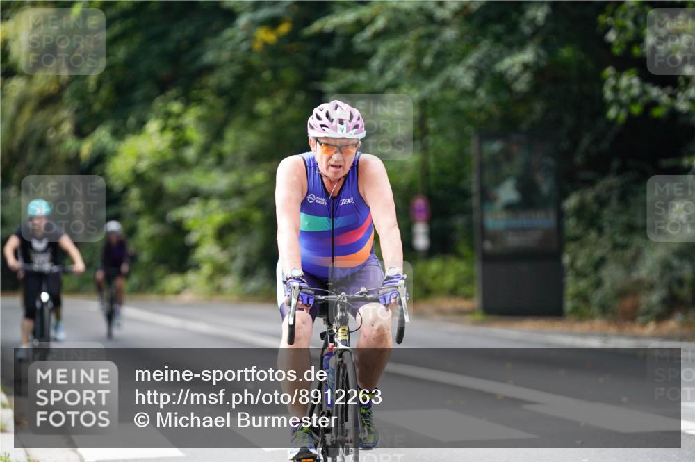 14.09.2025 - Stadtparktriathlon Michael Burmester http://msf.ph/oto/8912263 14.09.2025 11:31:18 Radfahren 858, 886, 943, 972, 978, 1001, 1002, 1007 meine-sportfotos.de