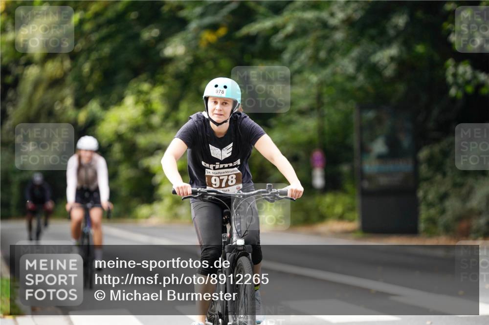 14.09.2025 - Stadtparktriathlon Michael Burmester http://msf.ph/oto/8912265 14.09.2025 11:31:22 Radfahren 857, 858, 886, 943, 978, 1001, 1002, 1007 meine-sportfotos.de
