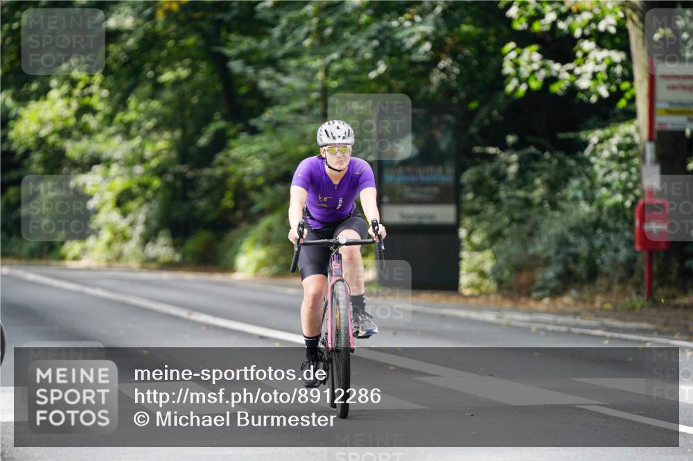 14.09.2025 - Stadtparktriathlon Michael Burmester http://msf.ph/oto/8912286 14.09.2025 11:31:50 Radfahren 876, 895, 948 meine-sportfotos.de