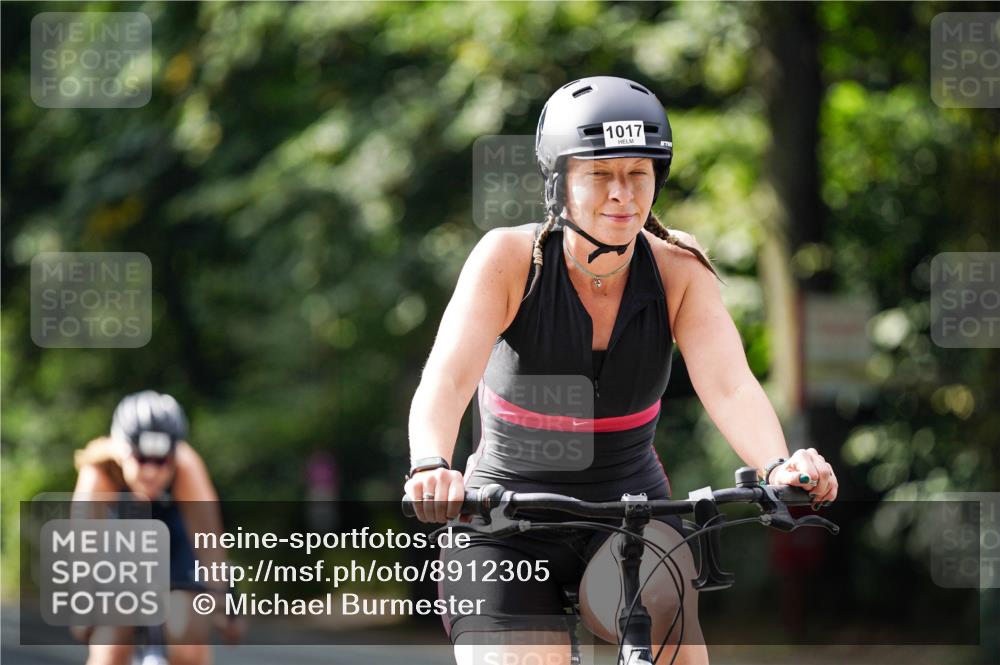 14.09.2025 - Stadtparktriathlon Michael Burmester http://msf.ph/oto/8912305 14.09.2025 11:32:16 Radfahren 894, 966, 968, 974, 997, 1017 meine-sportfotos.de