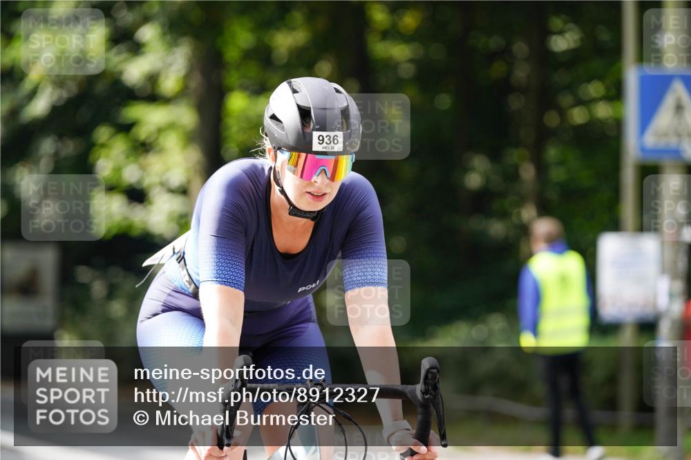 14.09.2025 - Stadtparktriathlon Michael Burmester http://msf.ph/oto/8912327 14.09.2025 11:32:49 Radfahren 936, 950, 967, 994 meine-sportfotos.de