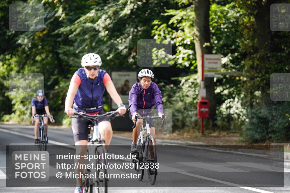 14.09.2025 - Stadtparktriathlon Michael Burmester http://msf.ph/oto/8912338 14.09.2025 11:33:16 Radfahren 946, 980, 992, 1005, 1011, 1067 meine-sportfotos.de