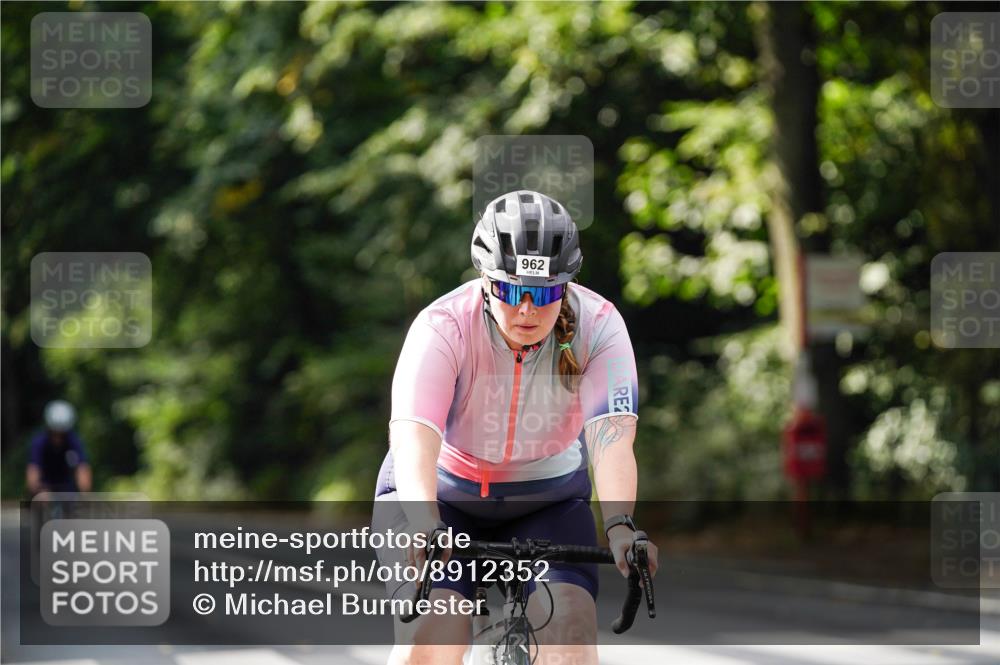 14.09.2025 - Stadtparktriathlon Michael Burmester http://msf.ph/oto/8912352 14.09.2025 11:33:30 Radfahren 824, 839, 962, 980, 1006, 1008, 1067, 1069 meine-sportfotos.de