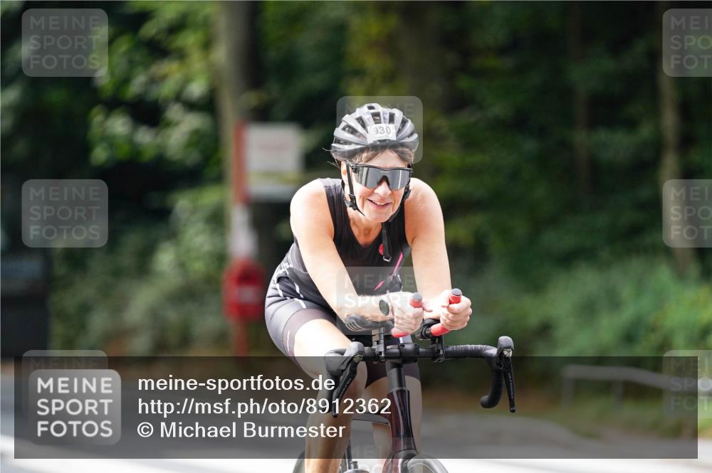 14.09.2025 - Stadtparktriathlon Michael Burmester http://msf.ph/oto/8912362 14.09.2025 11:33:53 Radfahren 930 meine-sportfotos.de