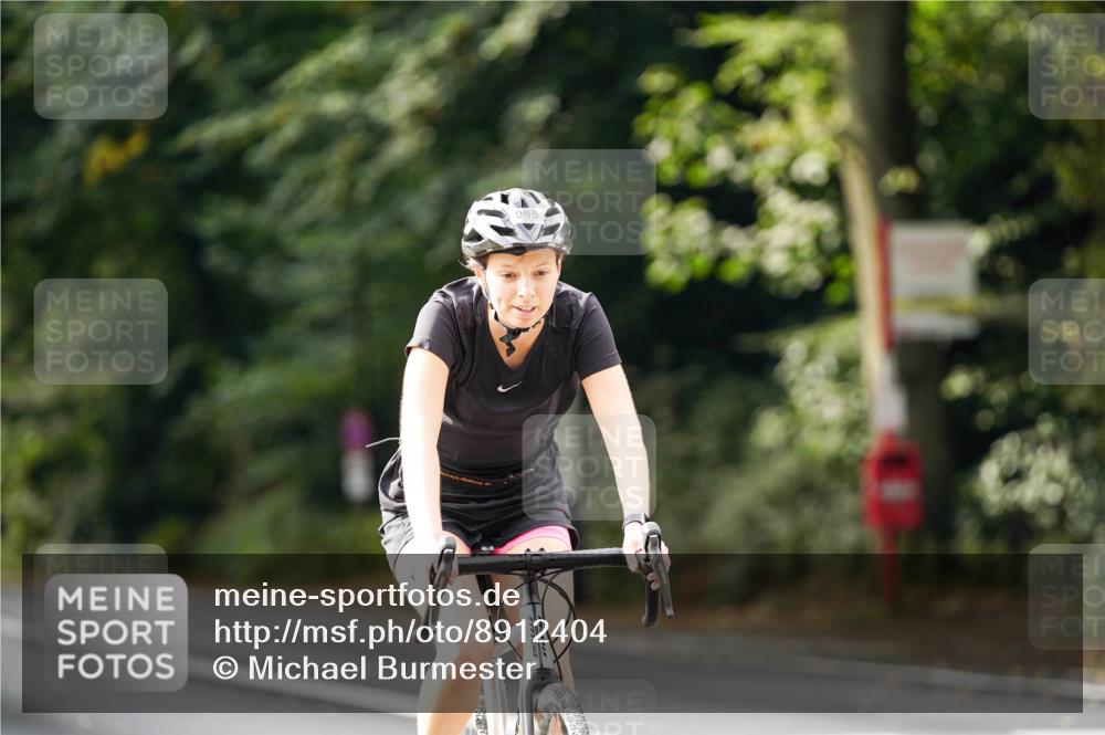 14.09.2025 - Stadtparktriathlon Michael Burmester http://msf.ph/oto/8912404 14.09.2025 11:35:09 Radfahren 868, 924, 932, 961, 985, 1012, 1103 meine-sportfotos.de