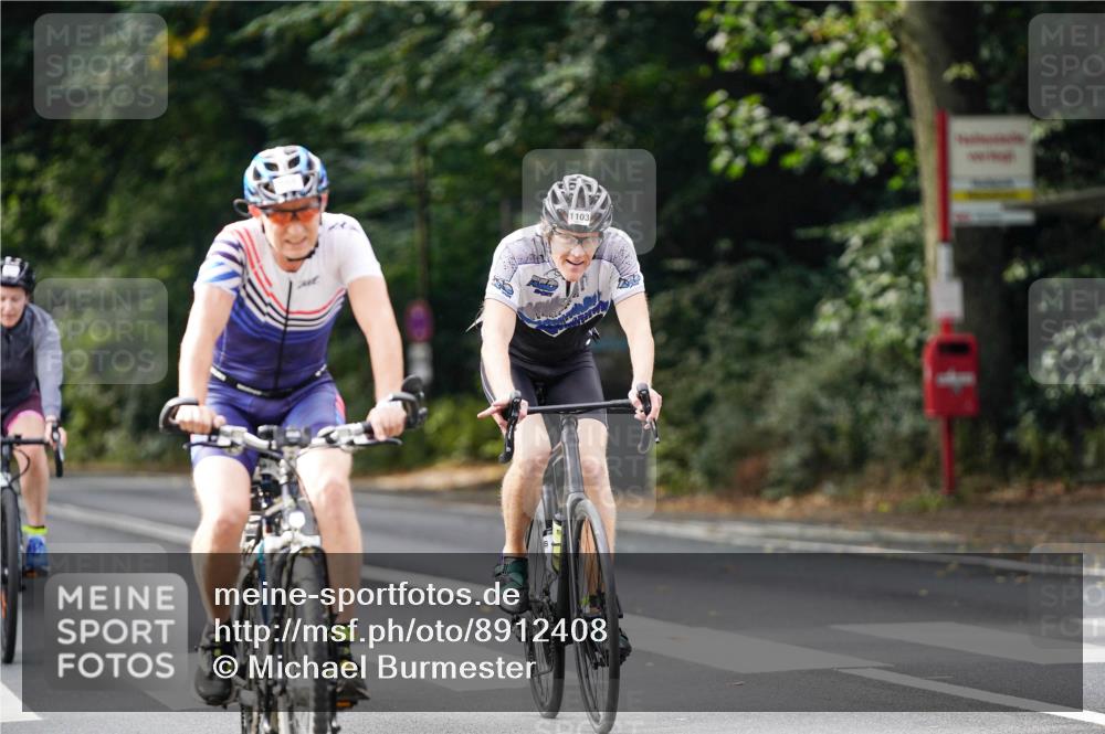 14.09.2025 - Stadtparktriathlon Michael Burmester http://msf.ph/oto/8912408 14.09.2025 11:35:15 Radfahren 868, 932, 985, 990, 1012, 1041, 1103 meine-sportfotos.de