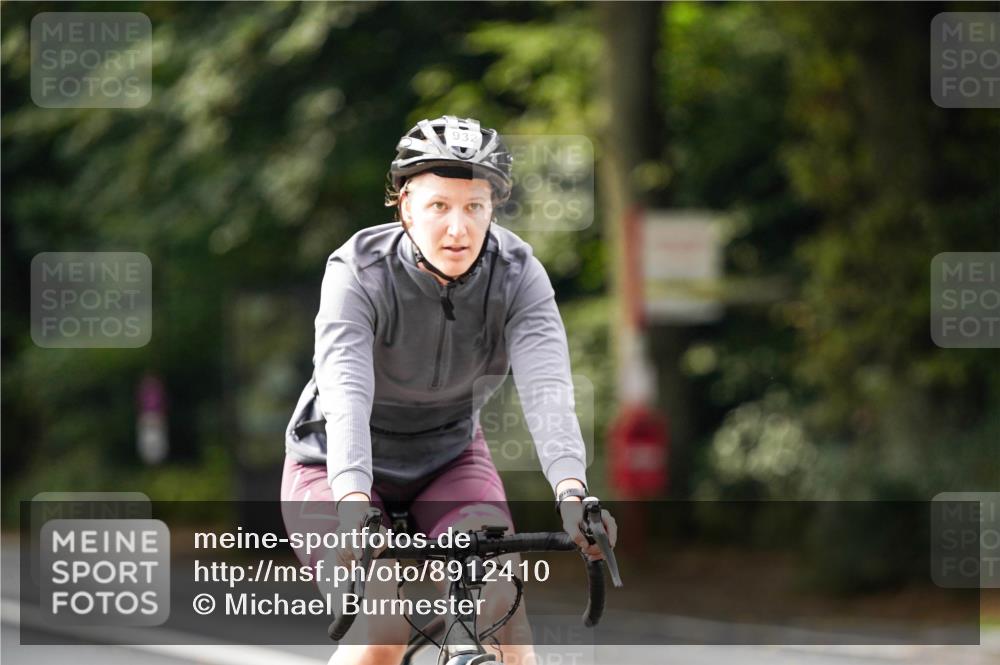 14.09.2025 - Stadtparktriathlon Michael Burmester http://msf.ph/oto/8912410 14.09.2025 11:35:17 Radfahren 868, 932, 947, 990, 1012, 1041, 1103 meine-sportfotos.de