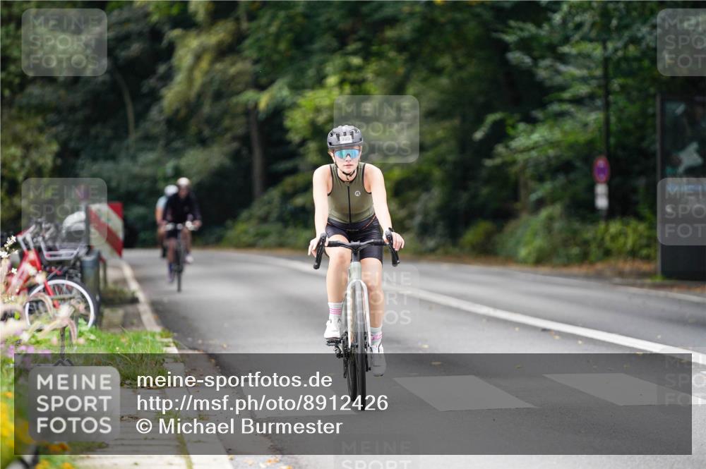 14.09.2025 - Stadtparktriathlon Michael Burmester http://msf.ph/oto/8912426 14.09.2025 11:35:44 Radfahren 995, 996, 1020 meine-sportfotos.de