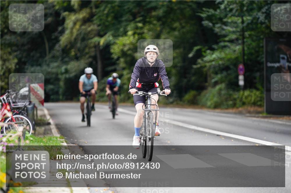 14.09.2025 - Stadtparktriathlon Michael Burmester http://msf.ph/oto/8912430 14.09.2025 11:35:49 Radfahren 837, 995, 996, 1076 meine-sportfotos.de