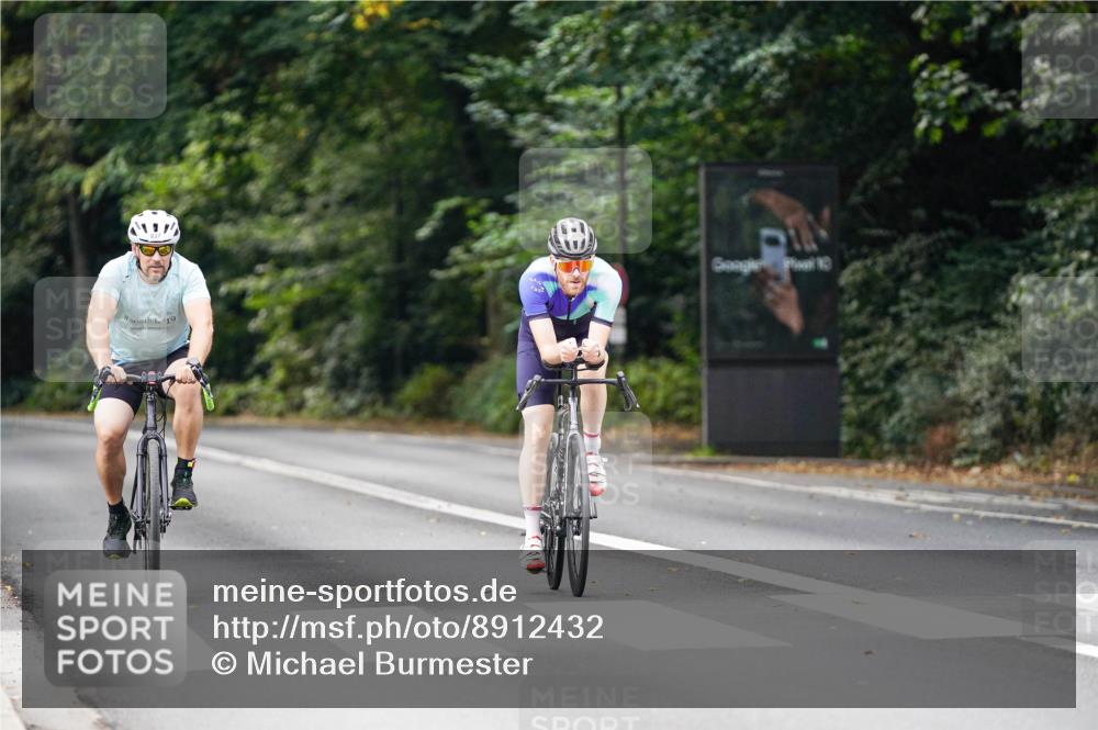 14.09.2025 - Stadtparktriathlon Michael Burmester http://msf.ph/oto/8912432 14.09.2025 11:35:52 Radfahren 837, 995, 996, 1076, 1113 meine-sportfotos.de
