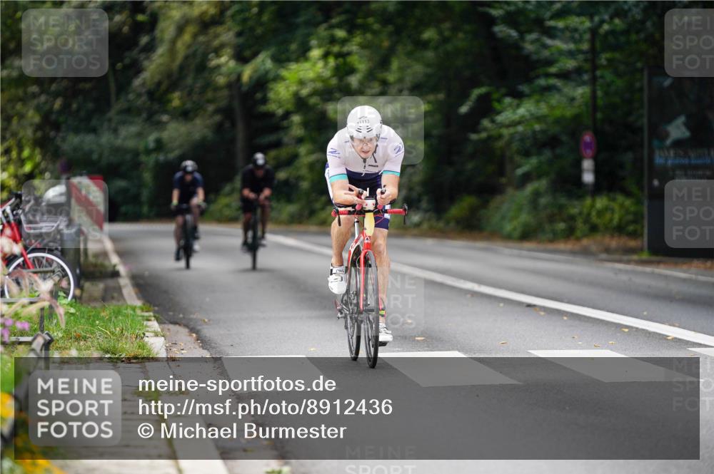 14.09.2025 - Stadtparktriathlon Michael Burmester http://msf.ph/oto/8912436 14.09.2025 11:35:59 Radfahren 837, 925, 944, 1009, 1076, 1092, 1113 meine-sportfotos.de