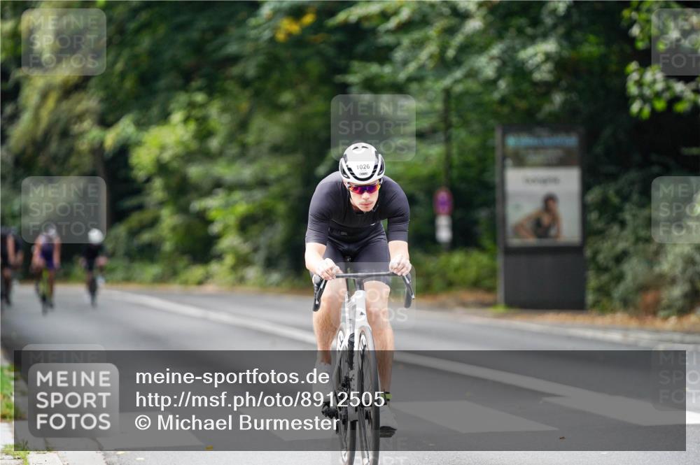 14.09.2025 - Stadtparktriathlon Michael Burmester http://msf.ph/oto/8912505 14.09.2025 11:37:52 Radfahren 963, 981, 984, 987, 1026, 1064 meine-sportfotos.de