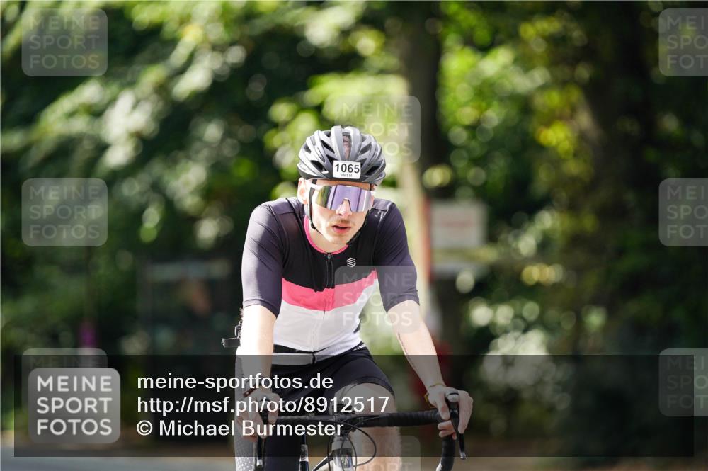 14.09.2025 - Stadtparktriathlon Michael Burmester http://msf.ph/oto/8912517 14.09.2025 11:38:13 Radfahren 891, 1065 meine-sportfotos.de