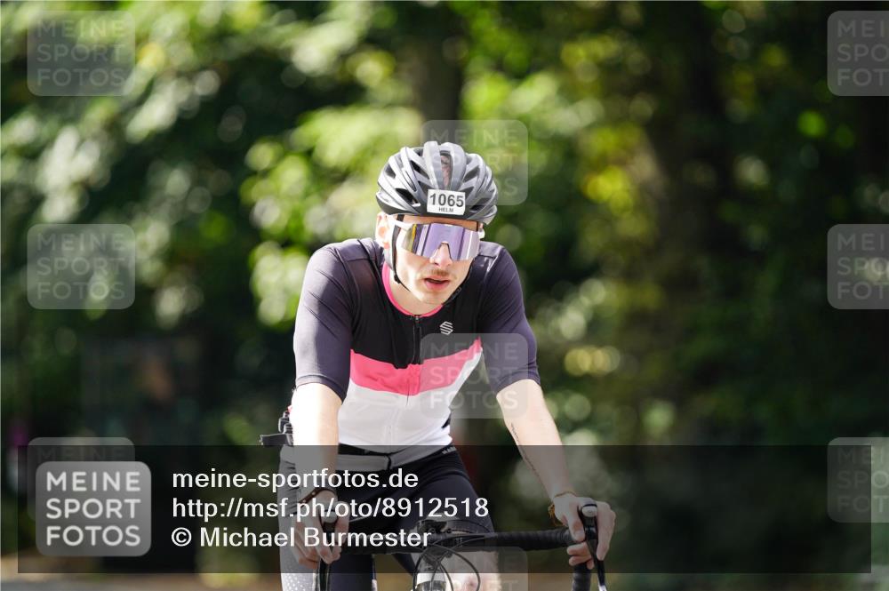 14.09.2025 - Stadtparktriathlon Michael Burmester http://msf.ph/oto/8912518 14.09.2025 11:38:13 Radfahren 891, 1065 meine-sportfotos.de