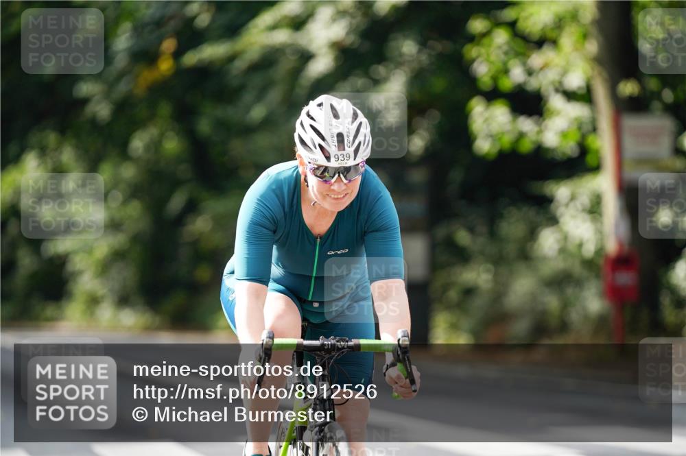 14.09.2025 - Stadtparktriathlon Michael Burmester http://msf.ph/oto/8912526 14.09.2025 11:38:27 Radfahren 828, 937, 939, 955, 1078 meine-sportfotos.de