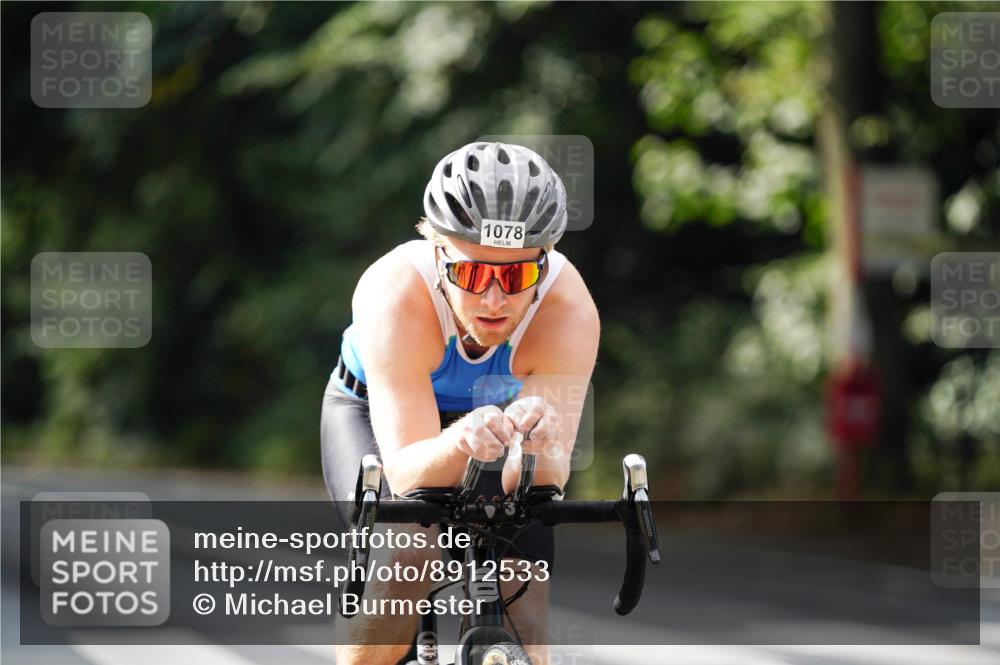 14.09.2025 - Stadtparktriathlon Michael Burmester http://msf.ph/oto/8912533 14.09.2025 11:38:36 Radfahren 828, 943, 955, 1046, 1078 meine-sportfotos.de