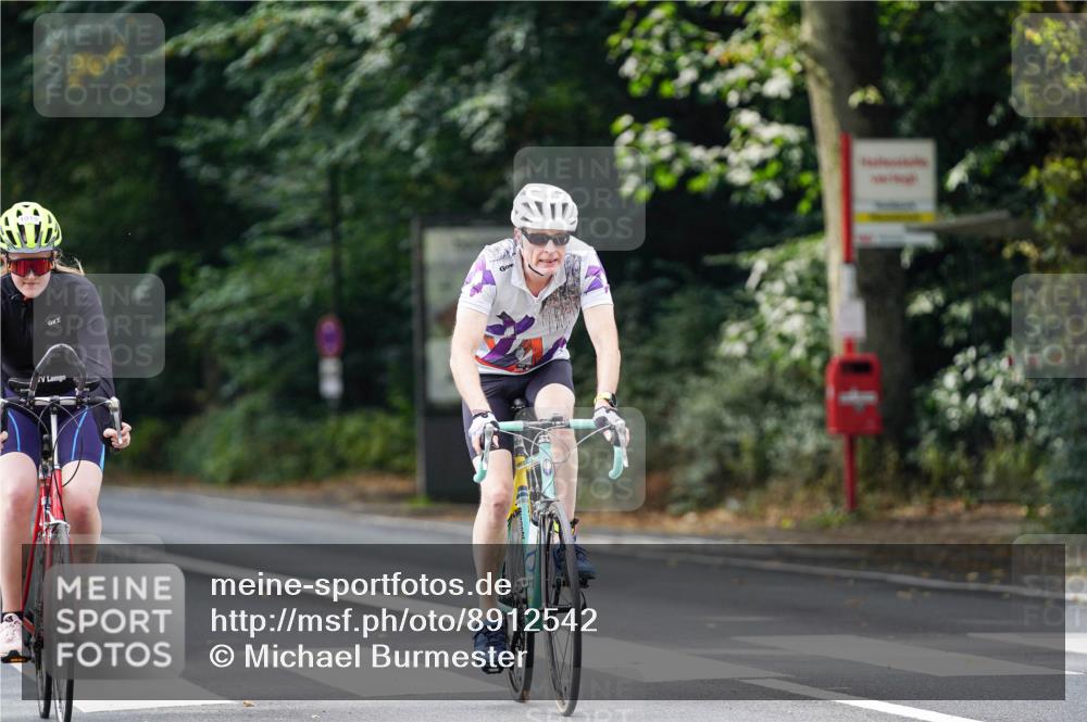 14.09.2025 - Stadtparktriathlon Michael Burmester http://msf.ph/oto/8912542 14.09.2025 11:38:51 Radfahren 855, 1019, 1025, 1047, 1099 meine-sportfotos.de