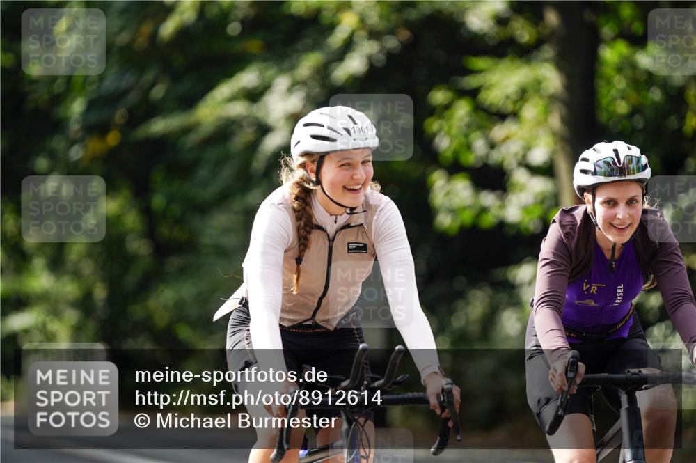 14.09.2025 - Stadtparktriathlon Michael Burmester http://msf.ph/oto/8912614 14.09.2025 11:40:19 Radfahren 968, 972, 1001, 1002, 1049, 1069 meine-sportfotos.de