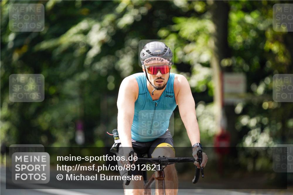 14.09.2025 - Stadtparktriathlon Michael Burmester http://msf.ph/oto/8912621 14.09.2025 11:40:24 Radfahren 968, 972, 1001, 1002, 1049, 1069 meine-sportfotos.de
