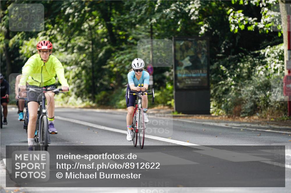 14.09.2025 - Stadtparktriathlon Michael Burmester http://msf.ph/oto/8912622 14.09.2025 11:40:36 Radfahren 857, 950, 967, 1007, 1089, 1116 meine-sportfotos.de