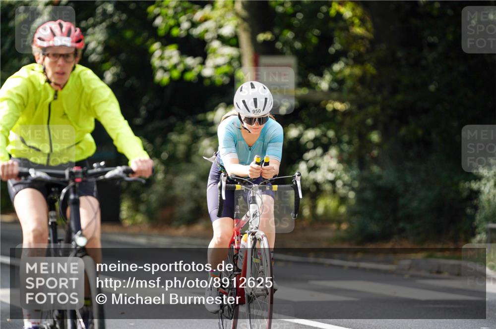 14.09.2025 - Stadtparktriathlon Michael Burmester http://msf.ph/oto/8912625 14.09.2025 11:40:38 Radfahren 857, 950, 966, 967, 1007, 1089, 1116 meine-sportfotos.de
