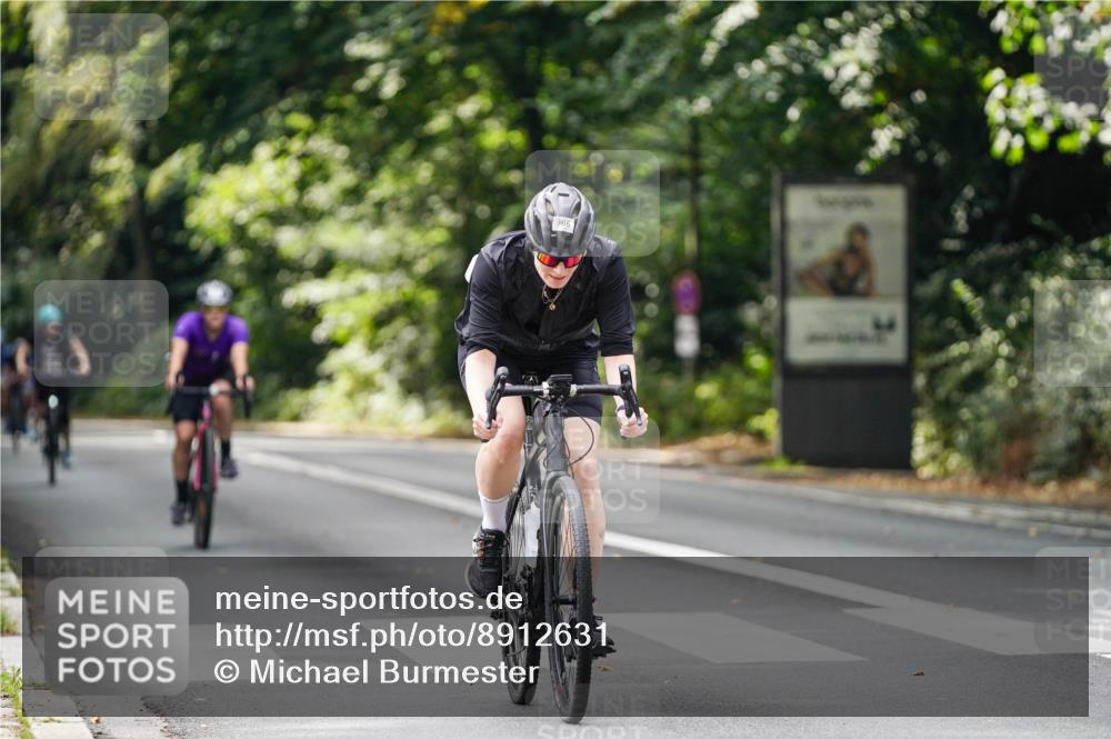 14.09.2025 - Stadtparktriathlon Michael Burmester http://msf.ph/oto/8912631 14.09.2025 11:40:44 Radfahren 857, 948, 950, 966, 967, 978, 1007, 1036, 1089, 1116 meine-sportfotos.de